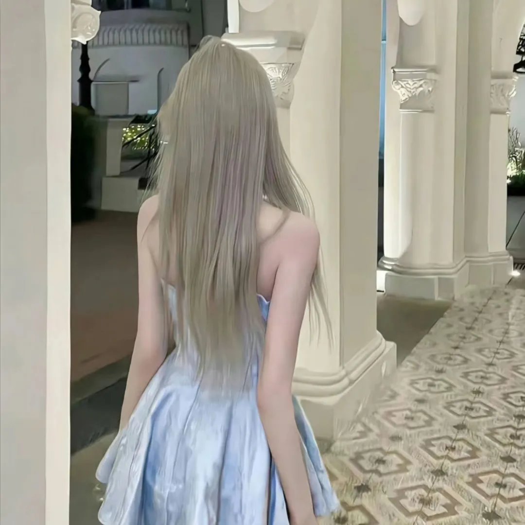 乌鸦与麻雀